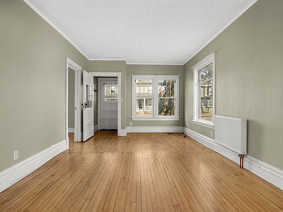 2nd image of 2717 Aldrich Ave S