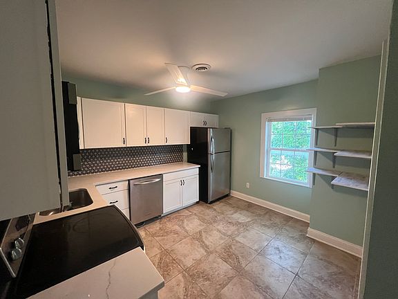 2nd image of 1209-1211 E Livingston Ave #B