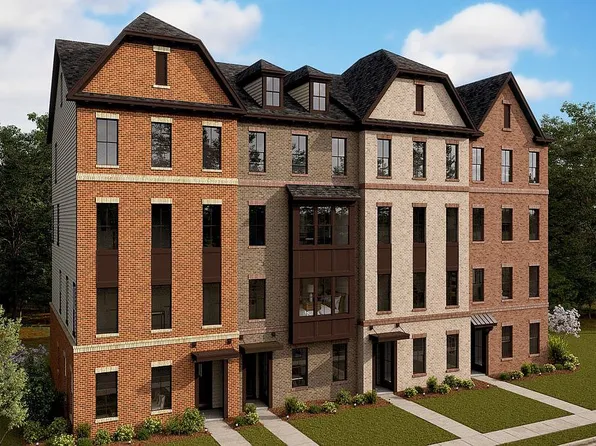 12383 Azure Ln #32, Fairfax, VA 22033