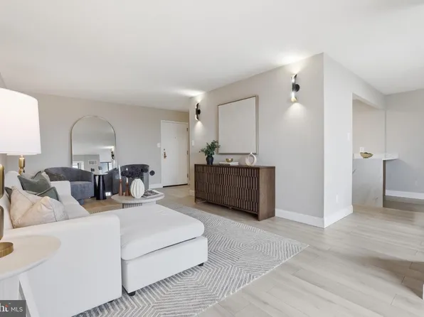 2311 Pimmit Dr APT 603, Falls Church, VA 22043