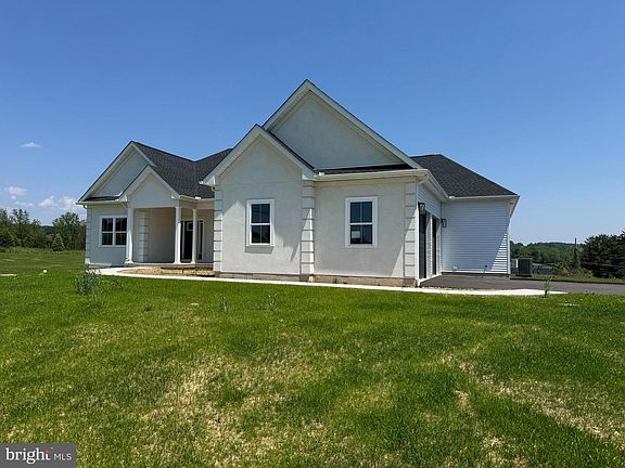 2nd image of 448 Long Ln