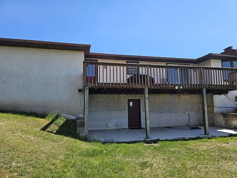 224 Laurel Dr — Photo 38