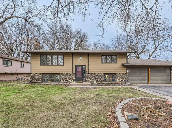 6704 80th Ave N, Brooklyn Park, MN 55445