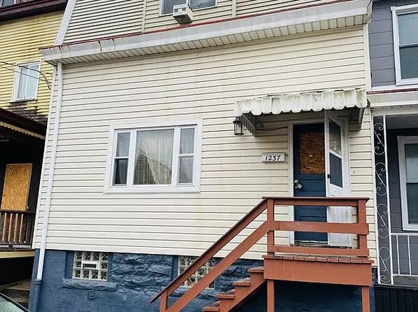 1237 Dickson St, Pittsburgh, PA 15212
