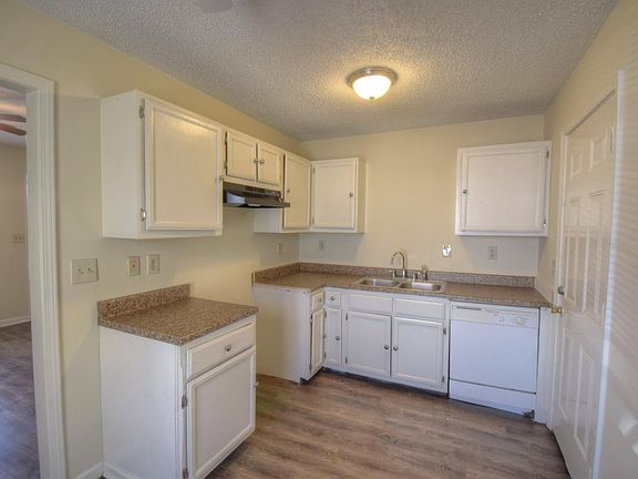 2nd image of 3320 Bestway Dr