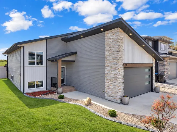31 Vanson Close, Sylvan Lake, AB T4S 0M3