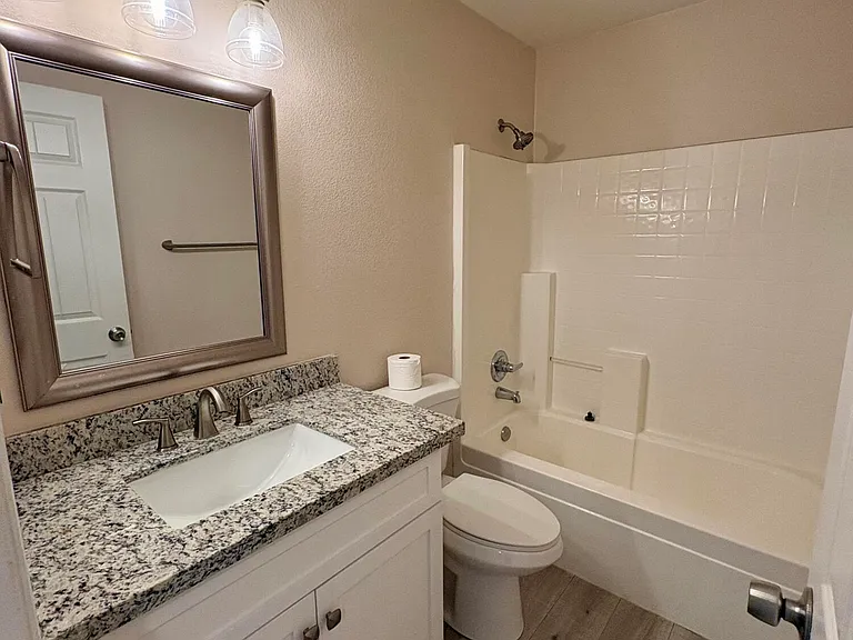 8556 W Carol Ave — Photo 16