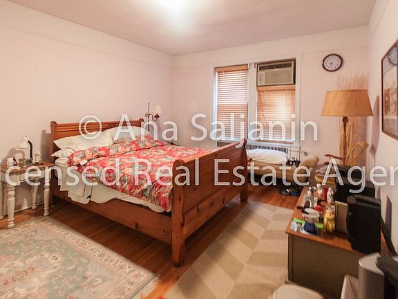 2nd image of 3083 Crescent St S APT 3E