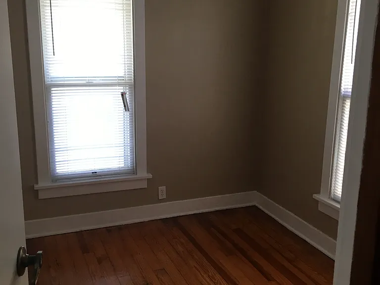 618 Washington St — Photo 4