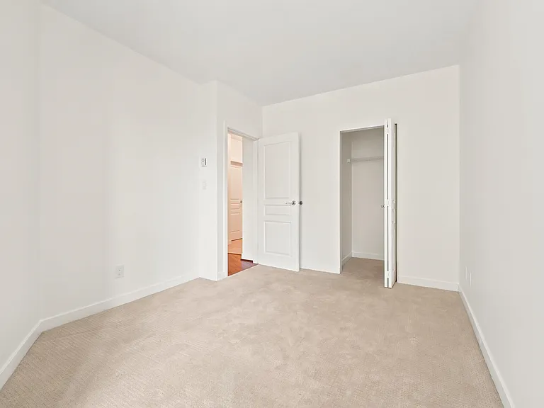 4028 Knight St #516 — Photo 12