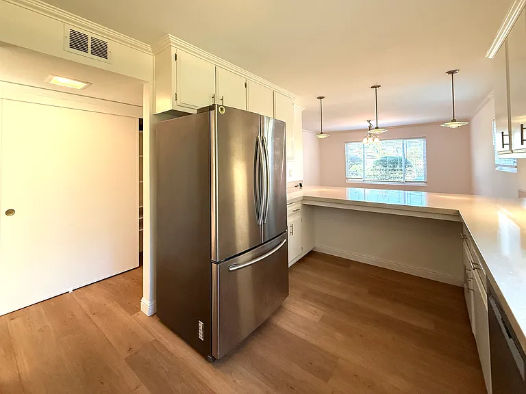 5770 Soledad Mountain Rd — Photo 18