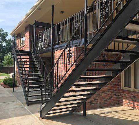 2nd image of 4530 Bancroft Ave #4