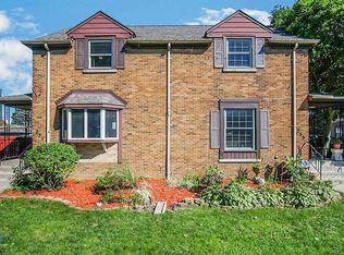 231 Adelaide Pl, Munster, IN 46321