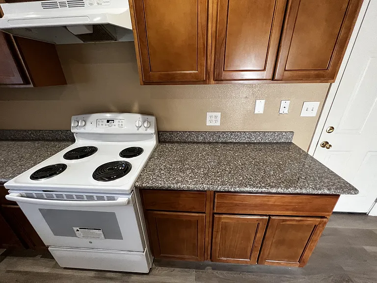 1625 Court Dr #A — Photo 5