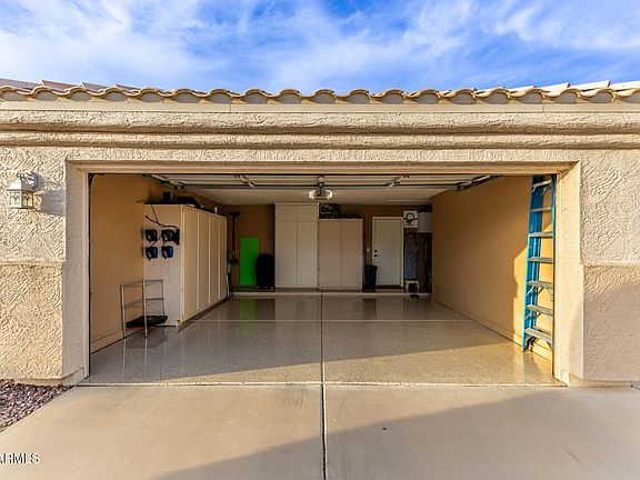 4th image of 208 W SMOKE TREE Road