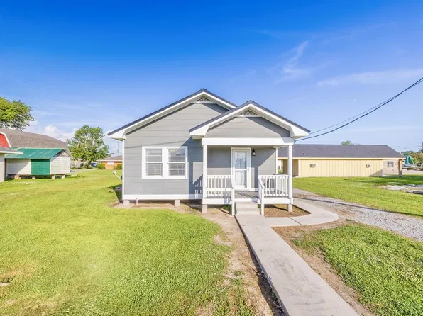 108 W 26th St, Larose, LA 70373