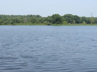 44 Lakeshore Dr, Norfolk, MA 02056