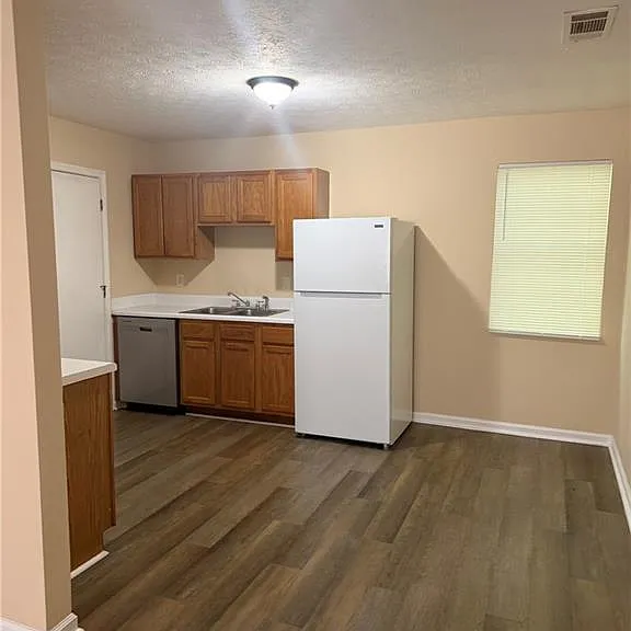 209 E Wilson St #48 — Photo 3