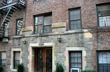 Sold by Manhattan Network Inc.