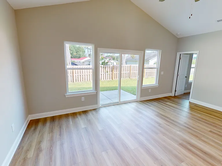1056 Moen Loop — Photo 18