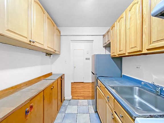 5th image of 42-26 81st St #6M