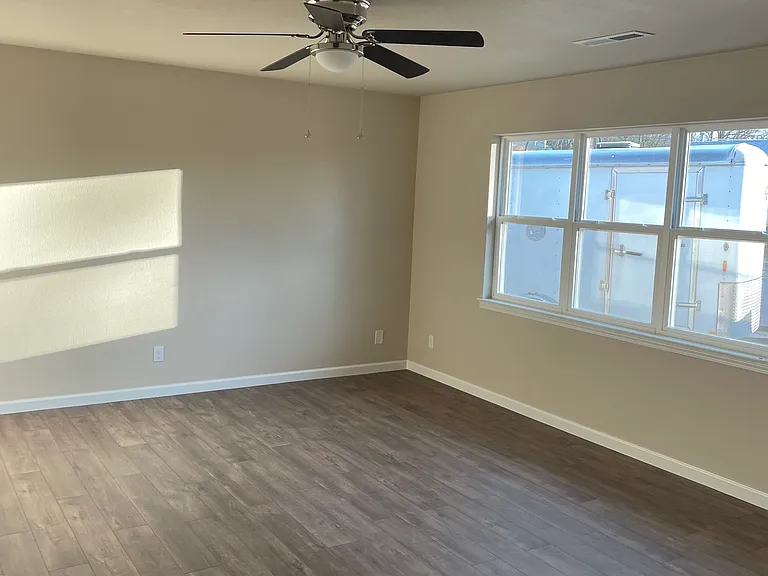 5704 Bryan St — Photo 5