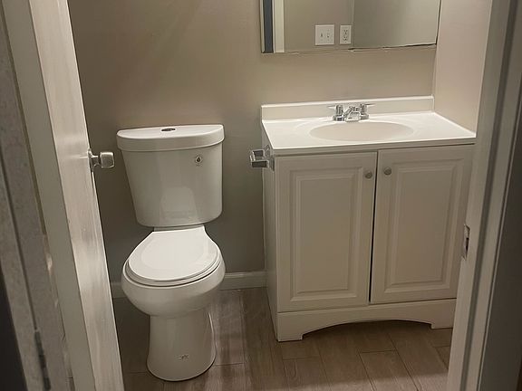 3rd image of 204B E Palestine Ave #204B