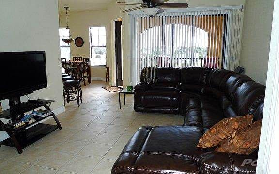 Living Room (a)