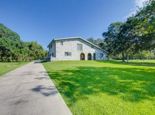 1526 Frontier Trl, Angleton, TX 77515