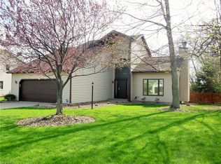 1112 Brimfield Dr, Medina, OH 44256