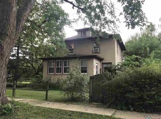 421 E 2nd St, Freeman, SD 57029