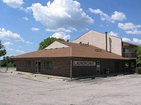 2nd image of 8435 S Old Us Highway 41