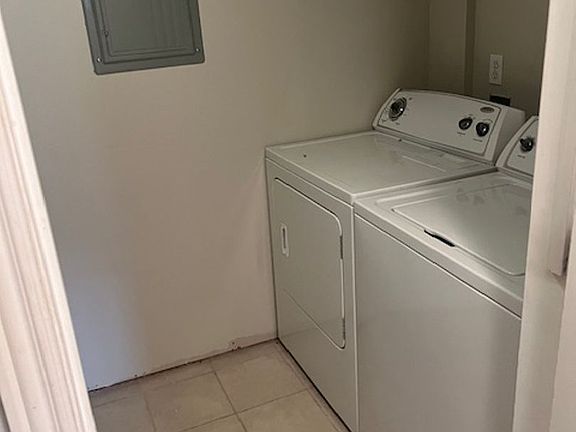 5th image of 607 E 2750 N Unit B