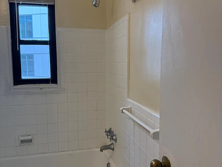 2141 I St NW #516 — Photo 24