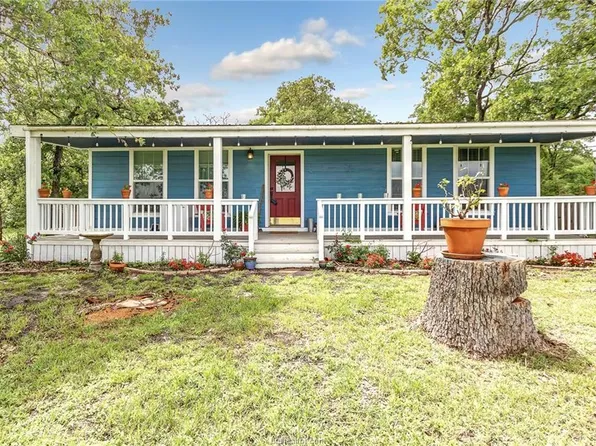 12359 Burgess Rd, Iola, TX 77861