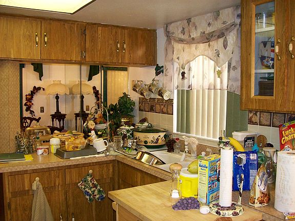 UPGRADED KITCHEN!