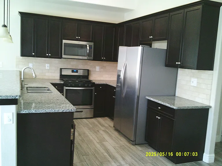 924 S Michelle Ave — Photo 4