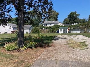 3279 S Grove Dr, Monroe, MI 48162