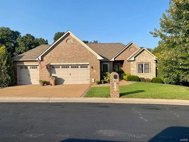 1st image of 179 Cedar Berry Dr