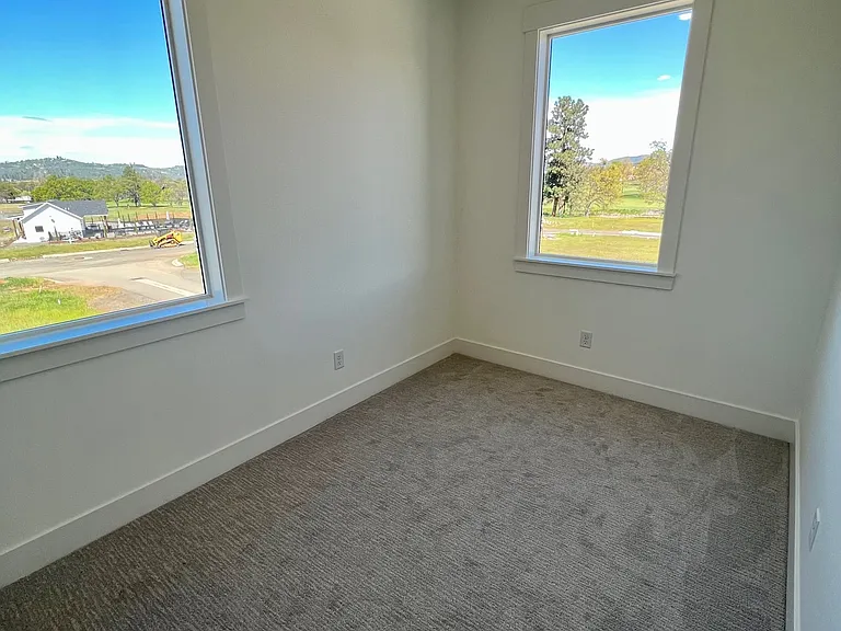 210 Bogey Ln — Photo 15