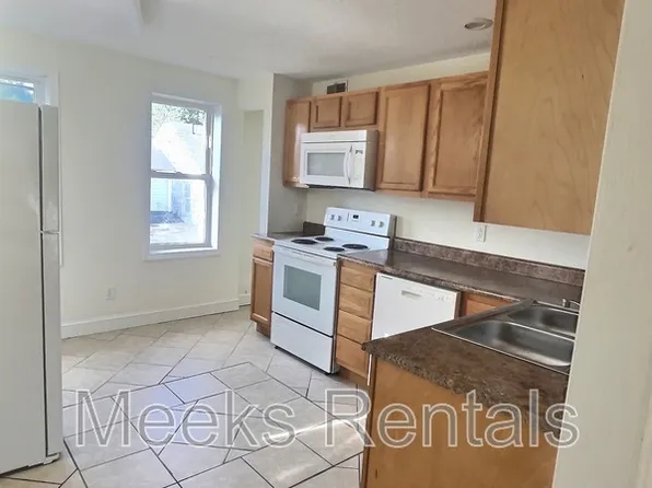 414 9th Ave W, Huntington, WV 25701