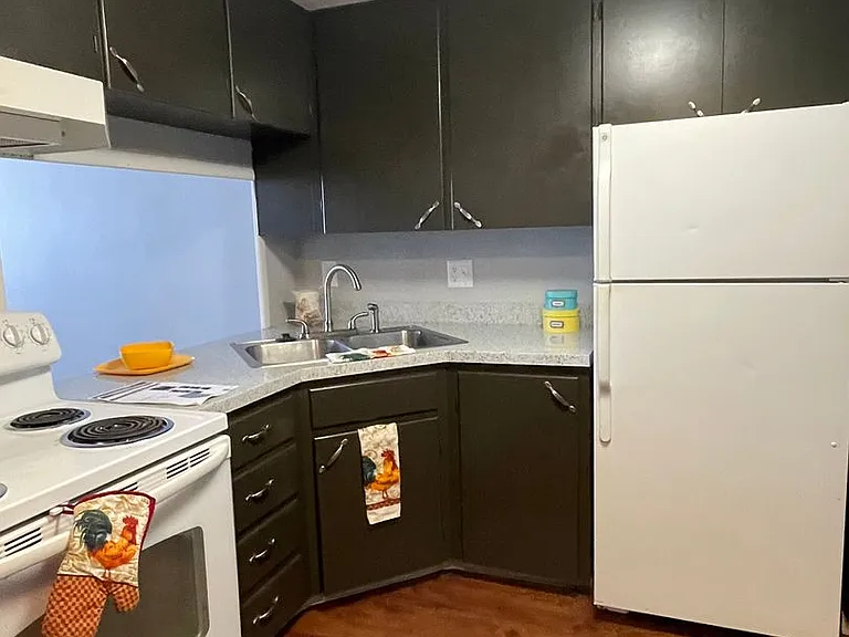 Harvin Apartments — Photo 22