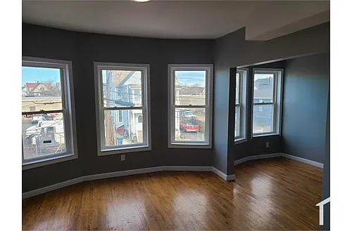 167 Lee Ave Photo 1