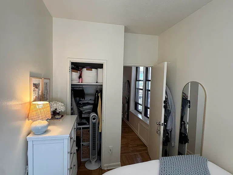 226 E 29th St #2E — Photo 9