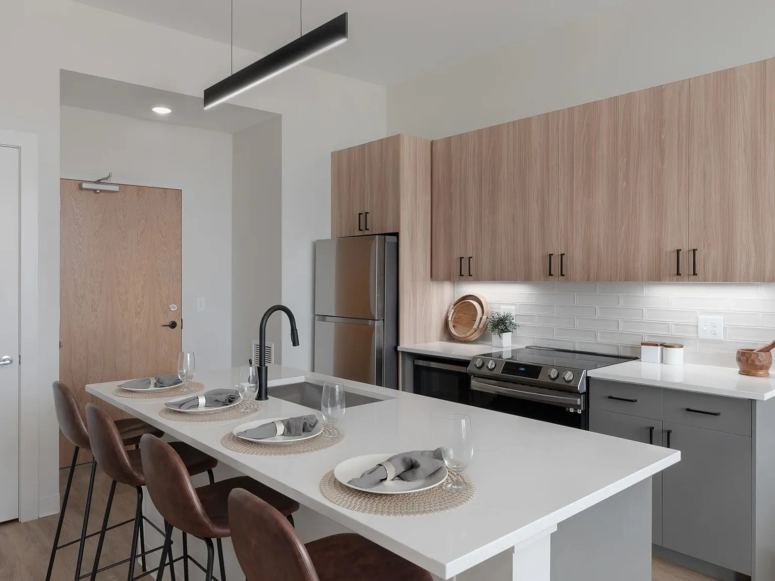 Breakwater Lofts — Photo 2