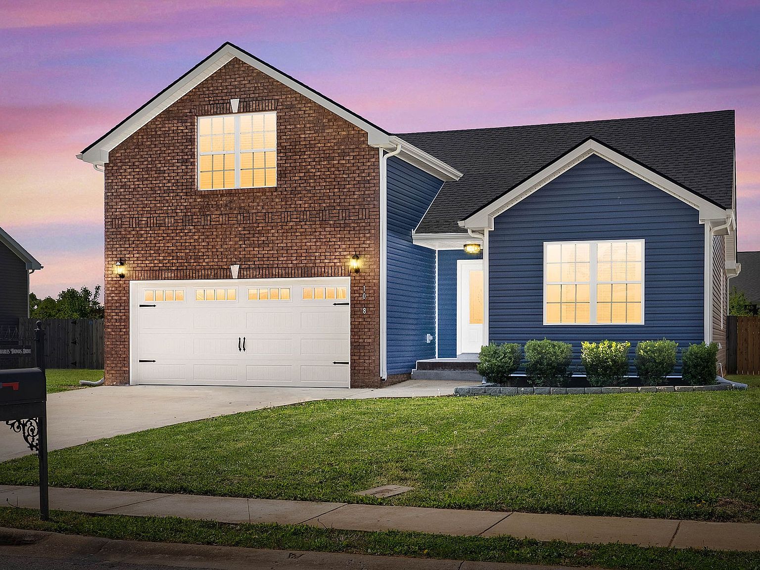 1028 Charles Thomas Dr, Clarksville, TN 37042 | MLS #2926007