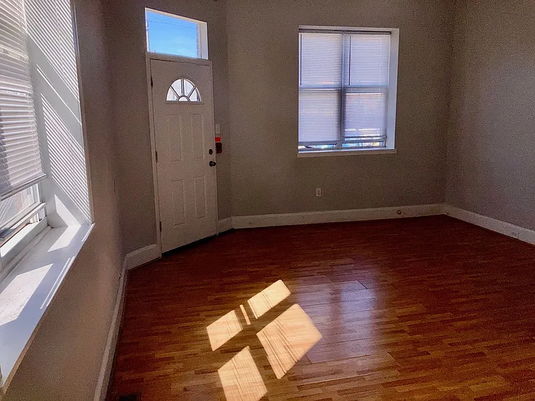 2635 E Lehigh Ave — Photo 6
