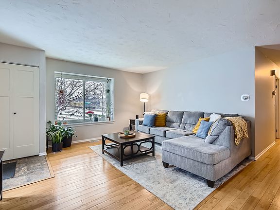 3rd image of 8337 Portsmouth Dr Unit C