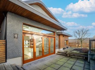 2122 Newport Ave, Vancouver, BC V5P 2H8