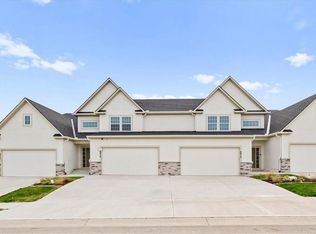 4015 NE Sagamore Dr, Lees Summit, MO 64064